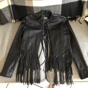 Beautiful fringe leather jacket 🖤